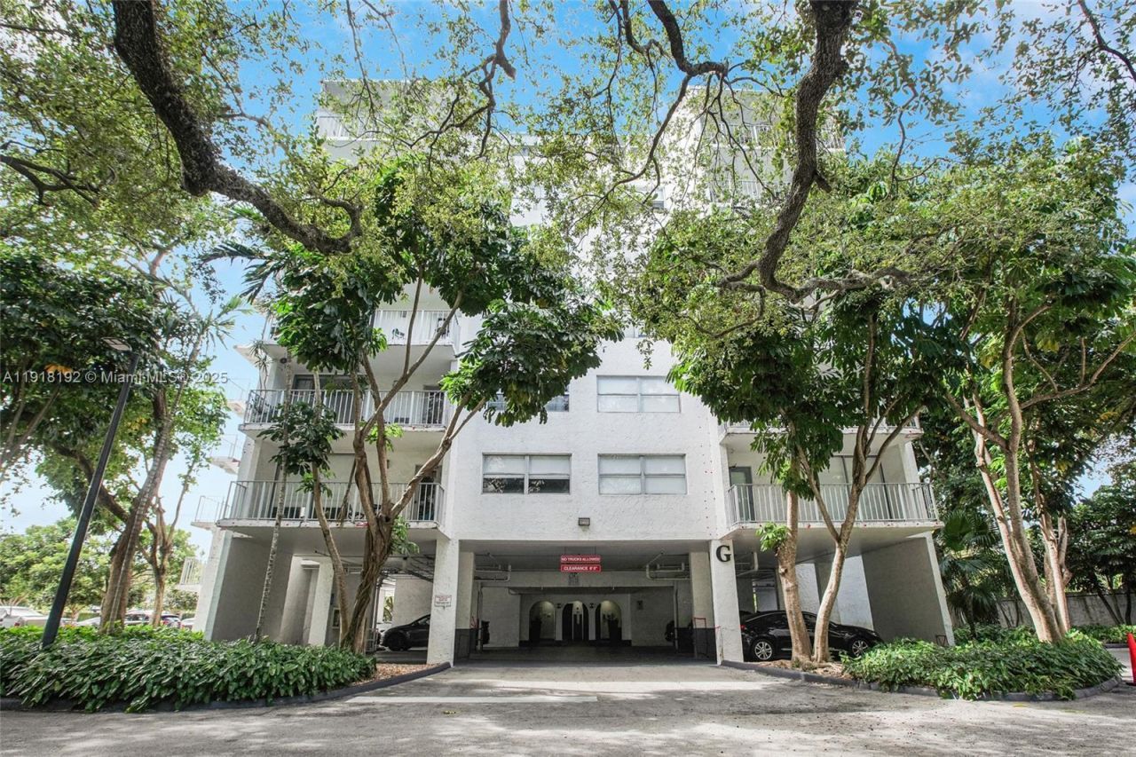 650 NE 64th St, Unit G506, Miami, FL 33138 Photo