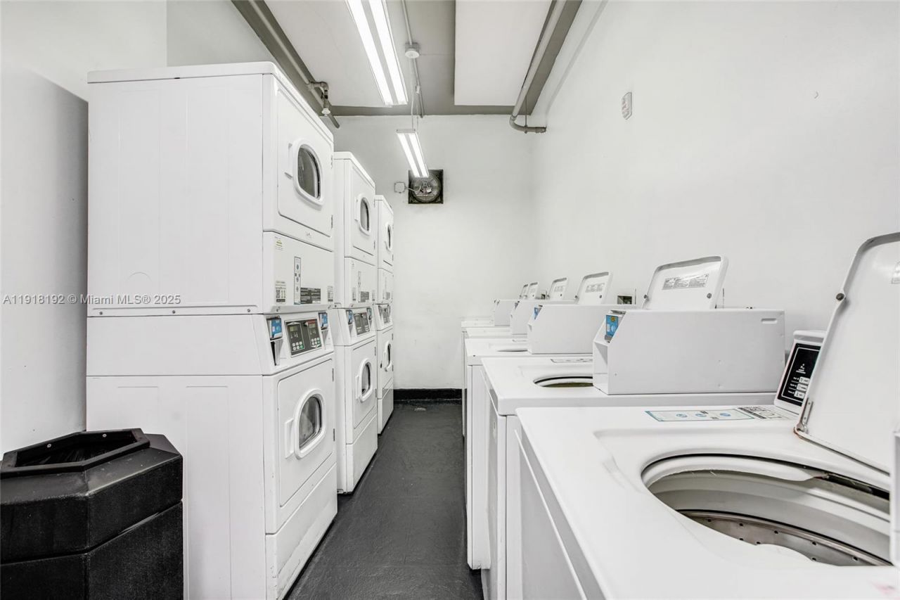 650 NE 64th St, Unit G506, Miami, FL 33138 Photo