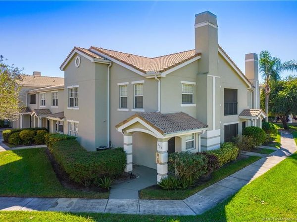 160 SW Peacock Boulevard, Unit 31-203, Port St Lucie, FL 34986