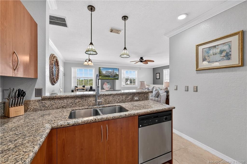 160 SW Peacock Boulevard, Unit 31-203, Port Saint Lucie, FL 34986 Photo