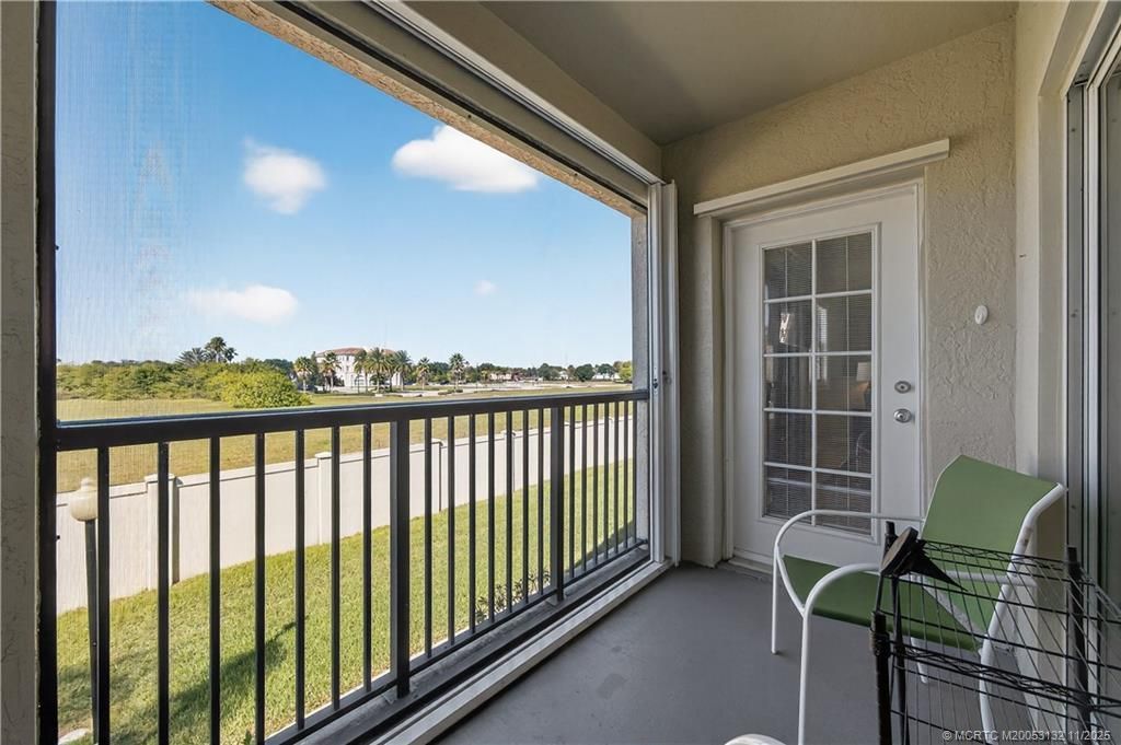 160 SW Peacock Boulevard, Unit 31-203, Port Saint Lucie, FL 34986 Photo