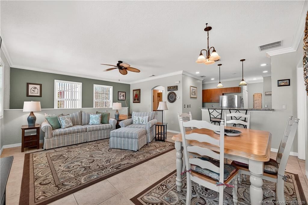 160 SW Peacock Boulevard, Unit 31-203, Port Saint Lucie, FL 34986 Photo