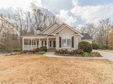 4998 Planters Way, Flowery Branch, GA 30542