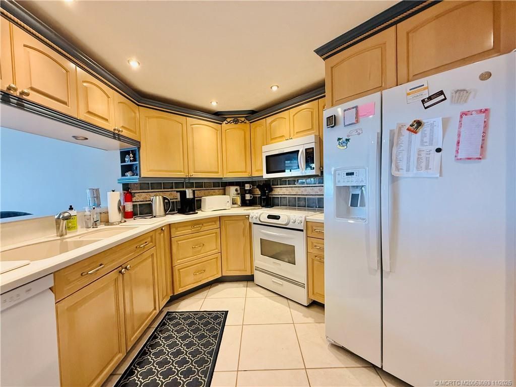 9500 S Ocean Drive, Unit 905, Jensen Beach, FL 34957 Photo