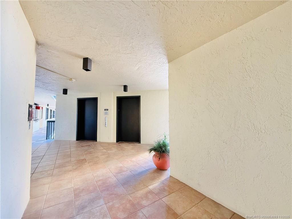 9500 S Ocean Drive, Unit 905, Jensen Beach, FL 34957 Photo