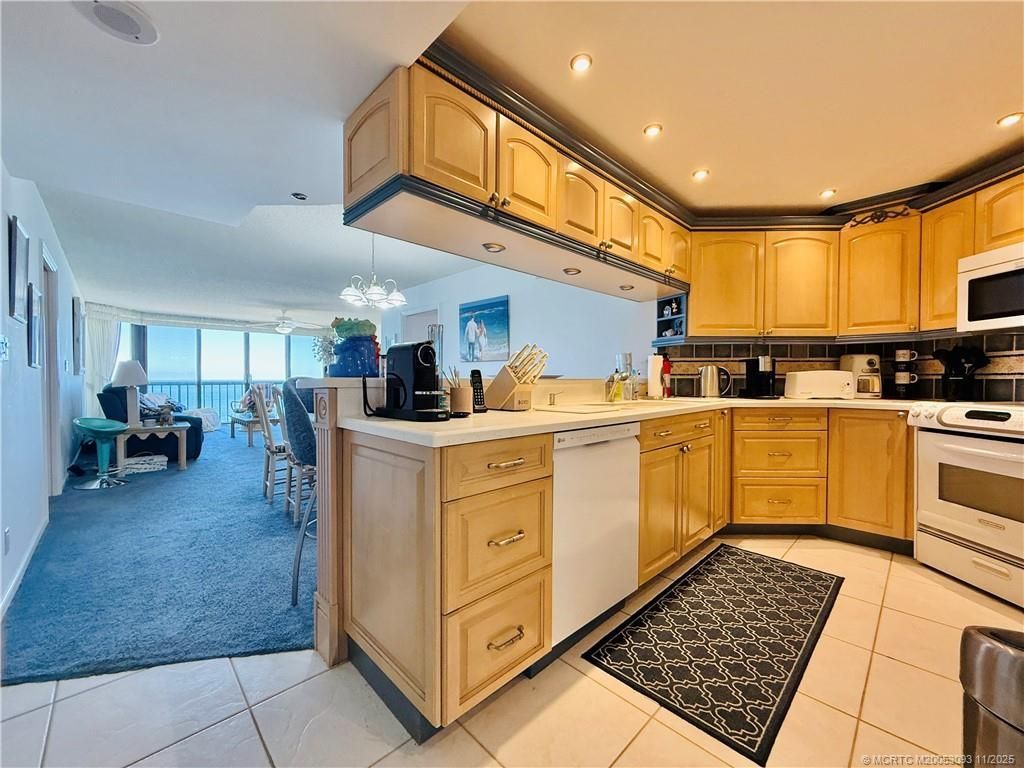 9500 S Ocean Drive, Unit 905, Jensen Beach, FL 34957 Photo