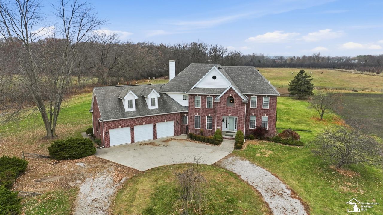 5470 Emerson Drive, Ottawa Lake, MI 49267 Main Photo