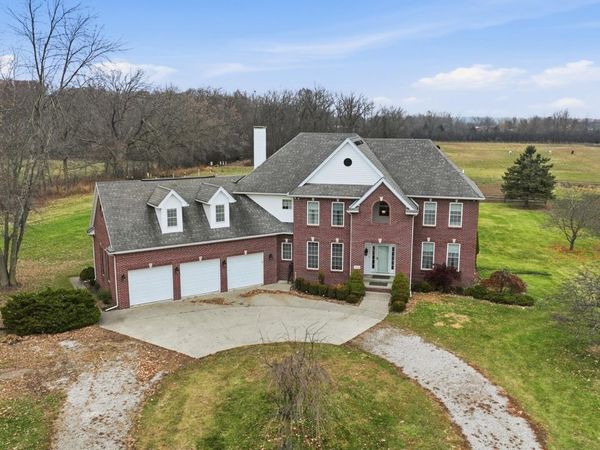 5470 Emerson Drive, Ottawa Lake, MI 49267