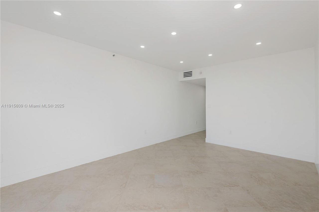 8855 Collins Ave, Unit 6E, Surfside, FL 33154 Photo