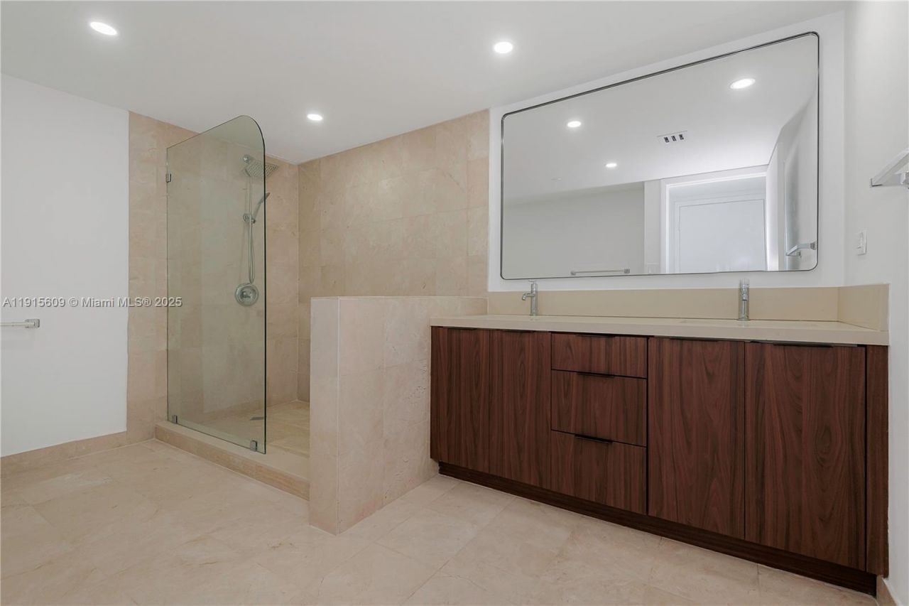 8855 Collins Ave, Unit 6E, Surfside, FL 33154 Photo