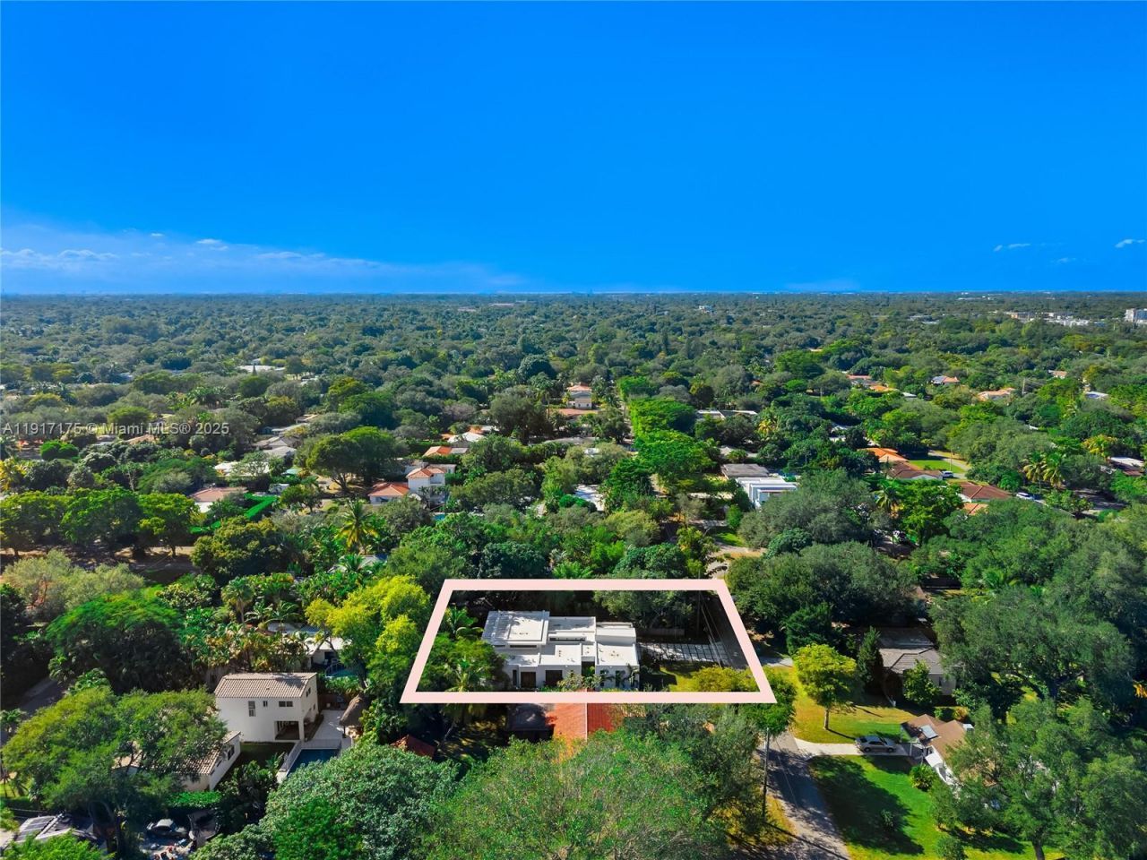 1002 NE 117th St, Biscayne Park, FL 33161 Photo