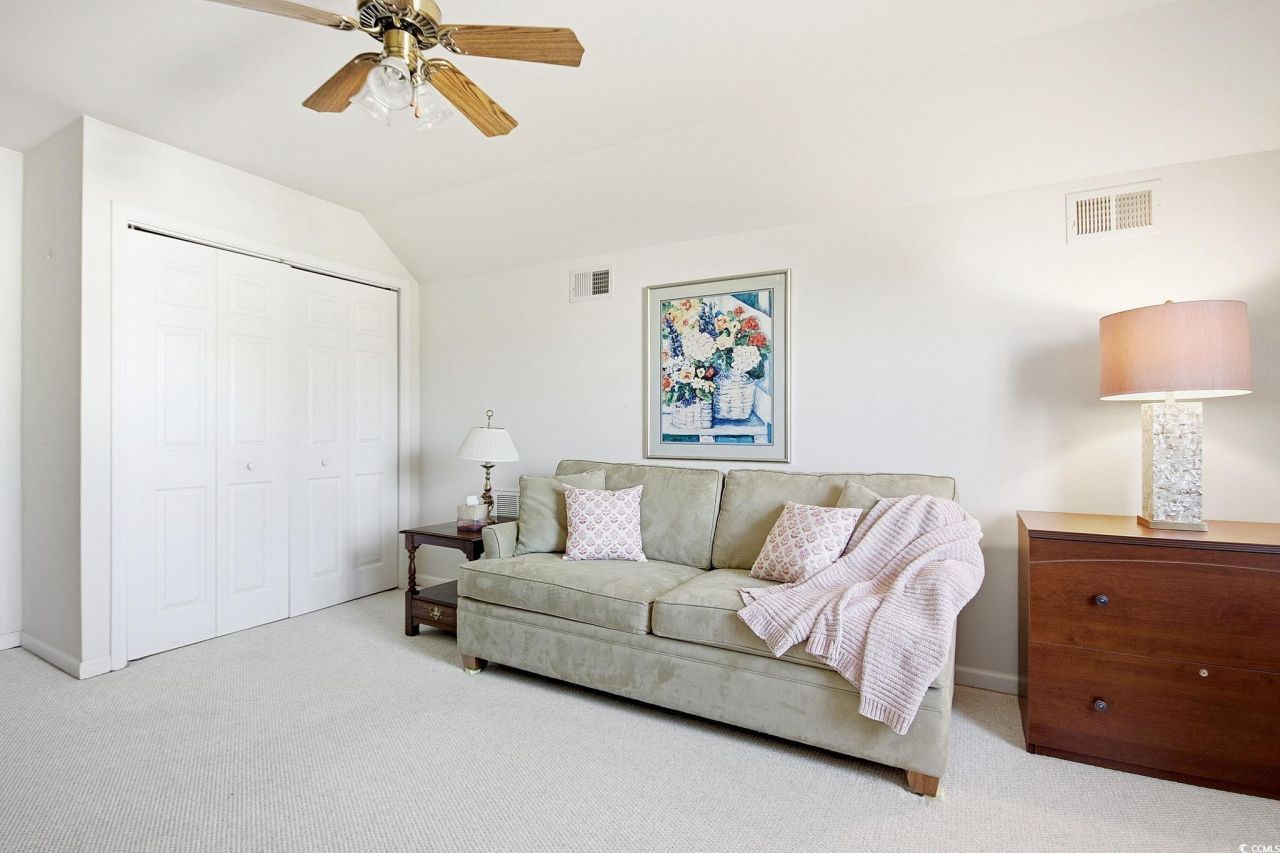 7293 Guinevere Circle Photo 17