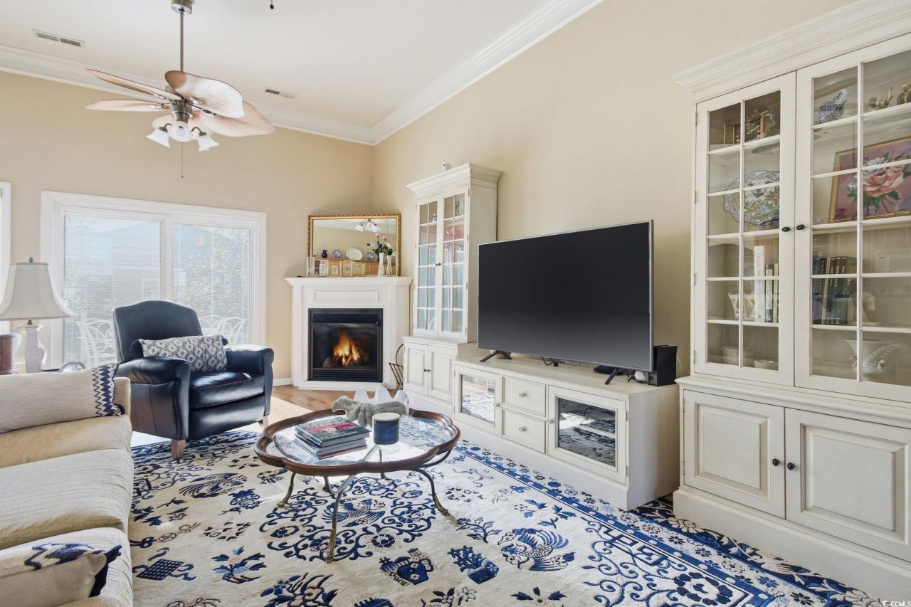 7293 Guinevere Circle Photo 4