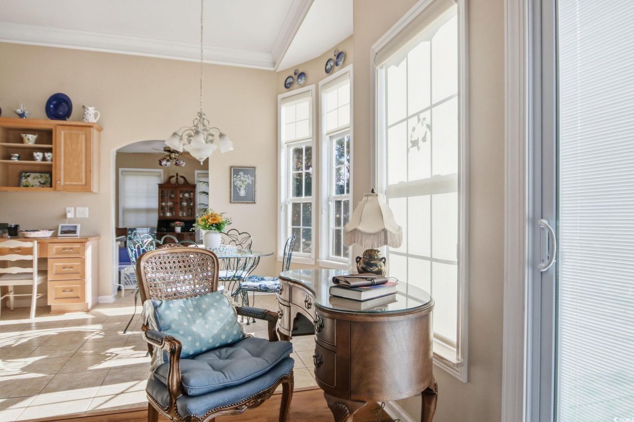 7293 Guinevere Circle Photo 8