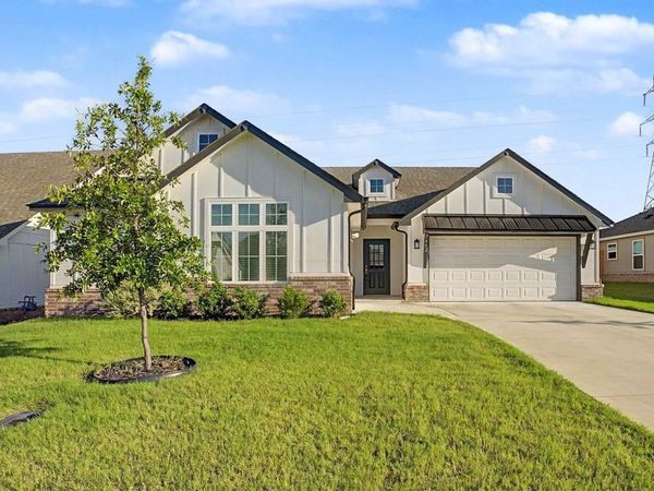 7402 E 89th Street N, Owasso, OK 74055