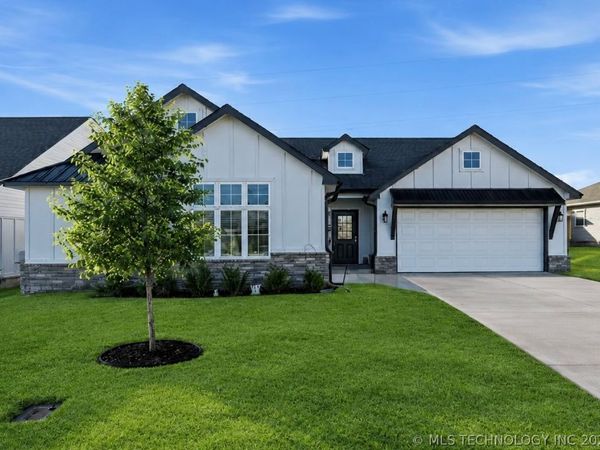 7402 E 89th Street N, Owasso, OK 74055