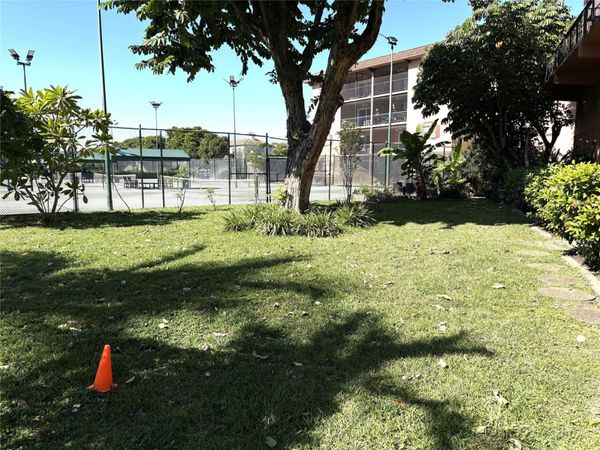 620 Tennis Club Drive, Unit 105, Fort Lauderdale, FL 33311