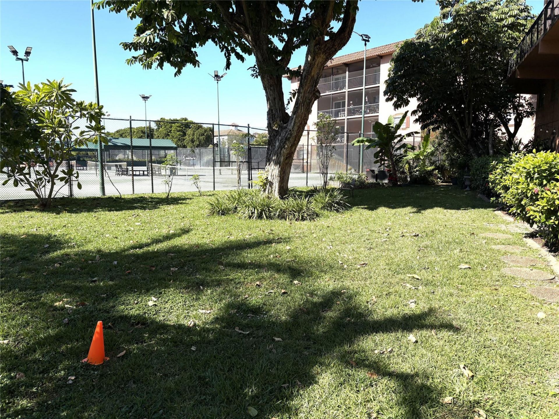 620 Tennis Club Drive, Unit 105, Fort Lauderdale, FL 33311 Photo