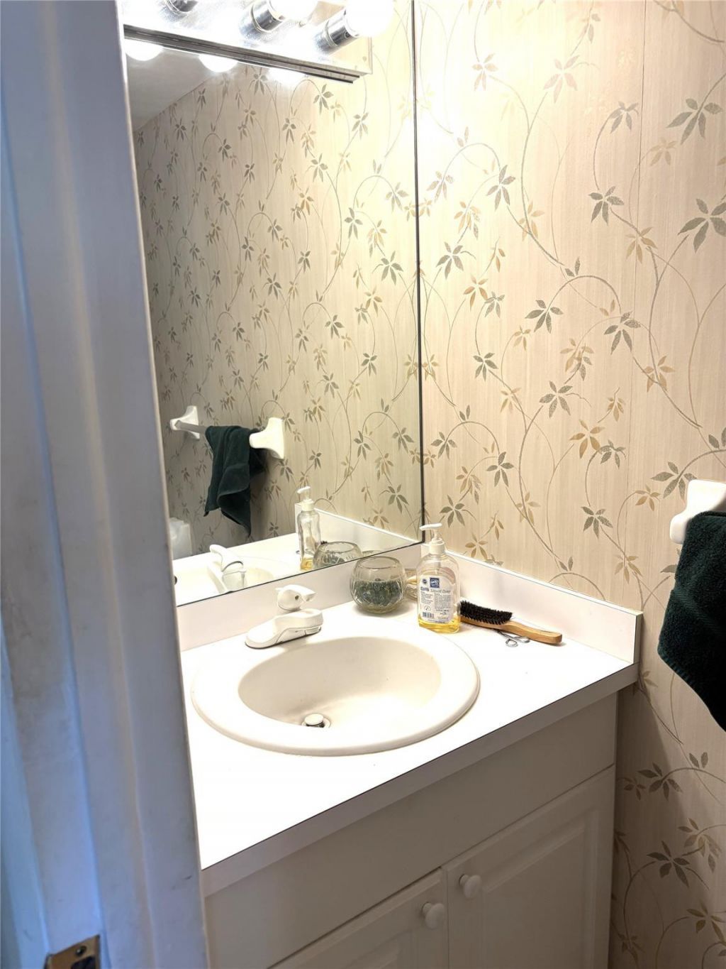 620 Tennis Club Drive, Unit 105, Fort Lauderdale, FL 33311 Photo
