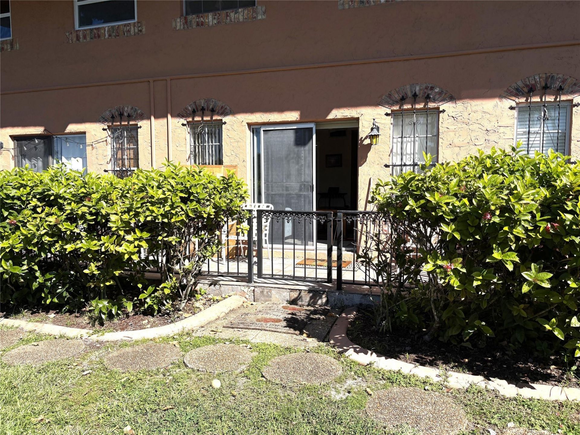 620 Tennis Club Drive, Unit 105, Fort Lauderdale, FL 33311 Photo