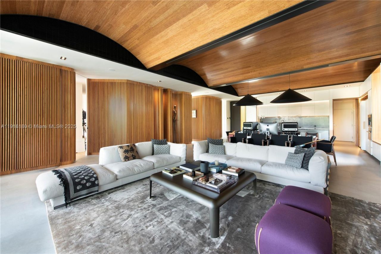 8055 Noremac Ave, Miami Beach, FL 33141 Photo