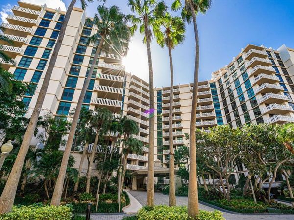 1121 Crandon Blvd, Unit E302, Key Biscayne, FL 33149