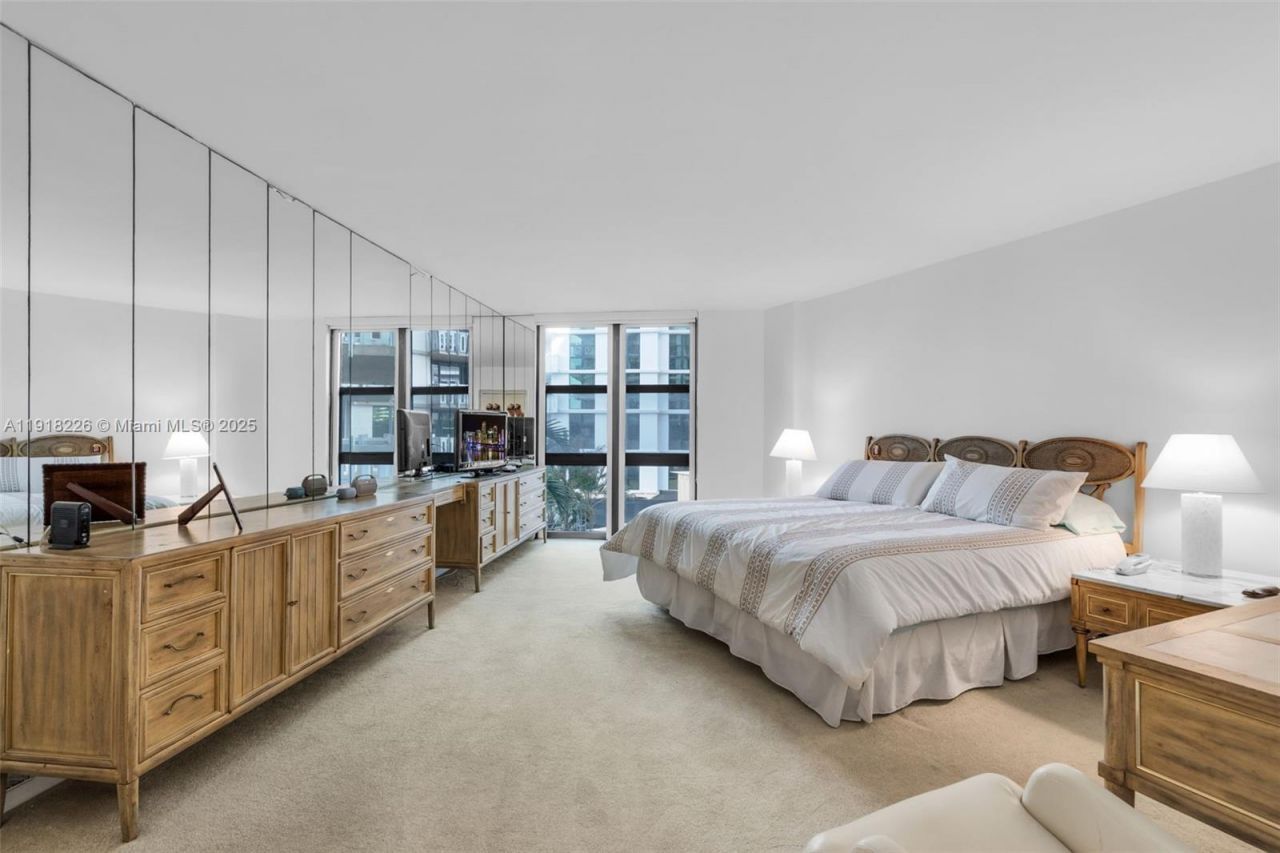 1121 Crandon Blvd, Unit E302, Key Biscayne, FL 33149 Photo