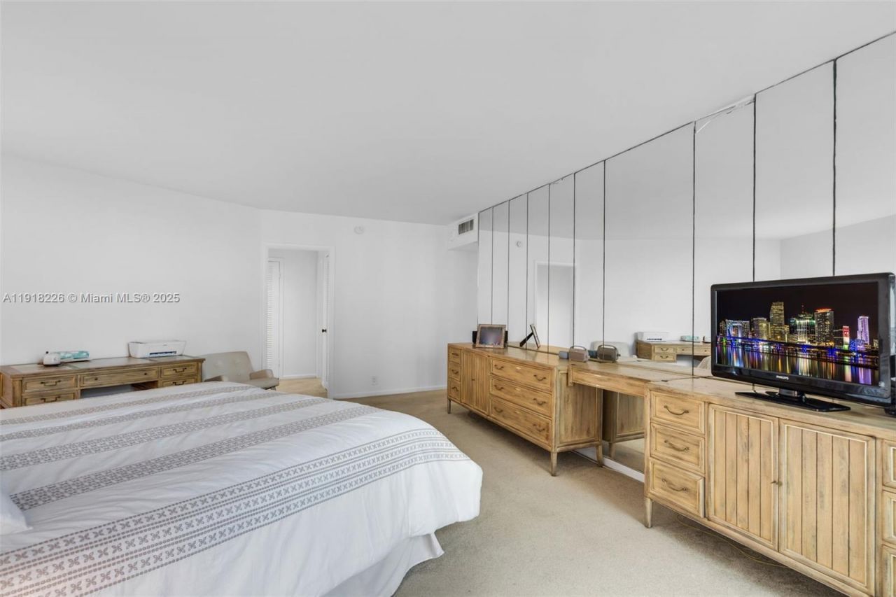 1121 Crandon Blvd, Unit E302, Key Biscayne, FL 33149 Photo