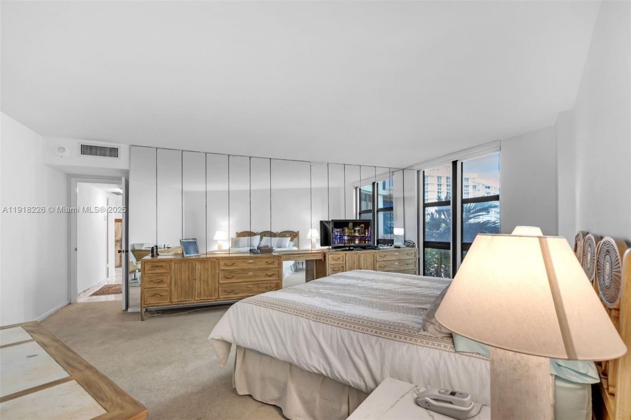 1121 Crandon Blvd, Unit E302, Key Biscayne, FL 33149 Photo