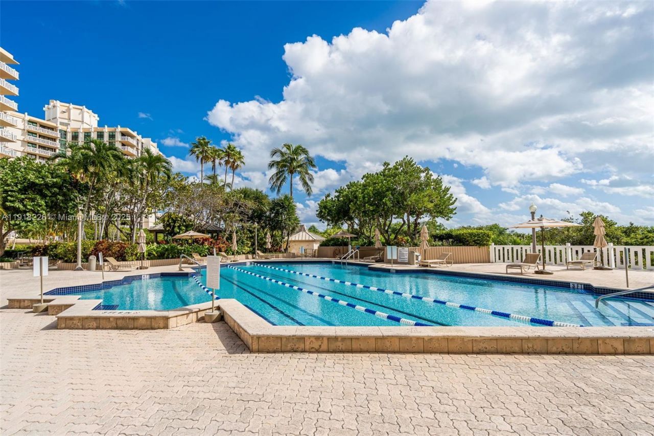 1121 Crandon Blvd, Unit E302, Key Biscayne, FL 33149 Photo