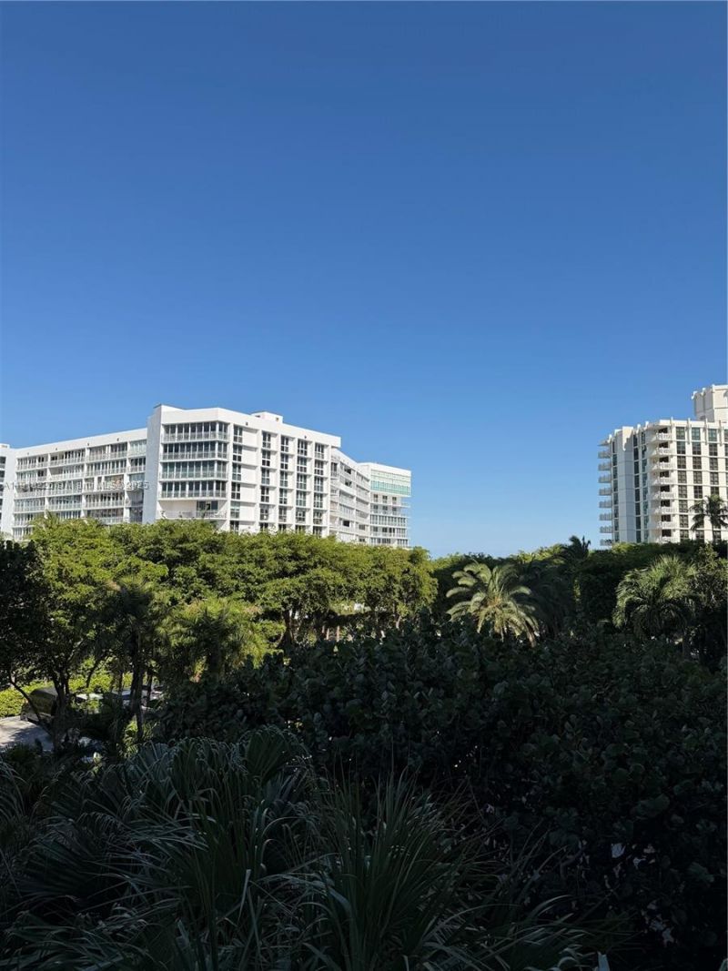 1121 Crandon Blvd, Unit E302, Key Biscayne, FL 33149 Photo