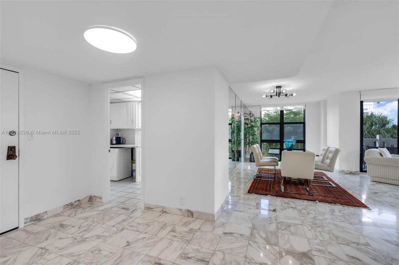 1121 Crandon Blvd, Unit E302, Key Biscayne, FL 33149 Photo
