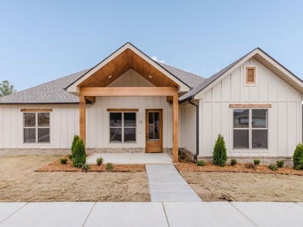 12 Pasley Park, Bryant, AR 72022