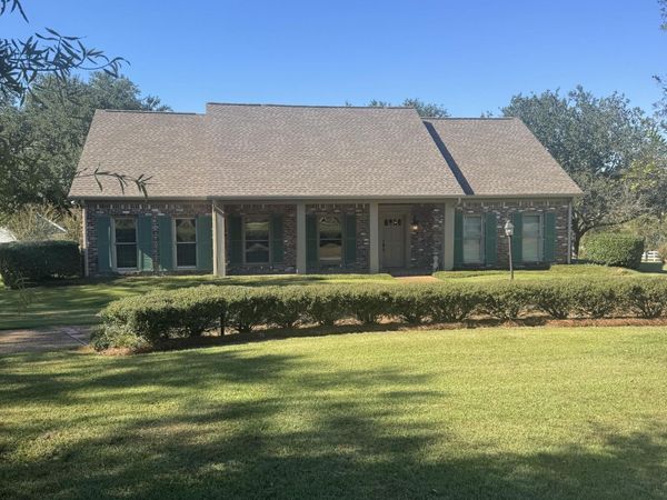 21 Twelve Oaks Drive, Madison, MS 39110