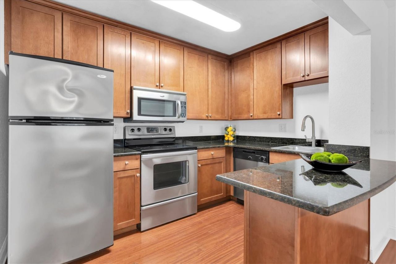 210 5th Avenue S, Unit 403, Saint Petersburg, FL 33701 Photo