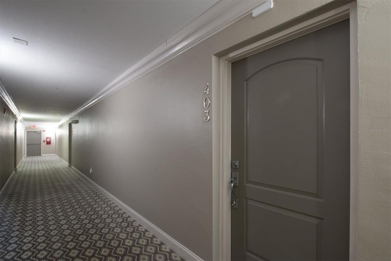 210 5th Avenue S, Unit 403, Saint Petersburg, FL 33701 Photo