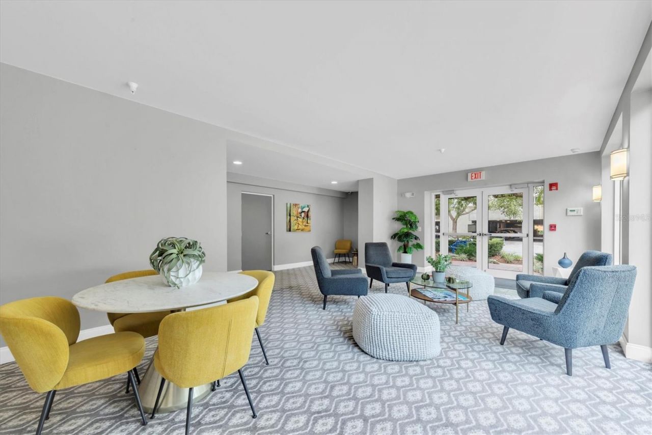 210 5th Avenue S, Unit 403, Saint Petersburg, FL 33701 Photo