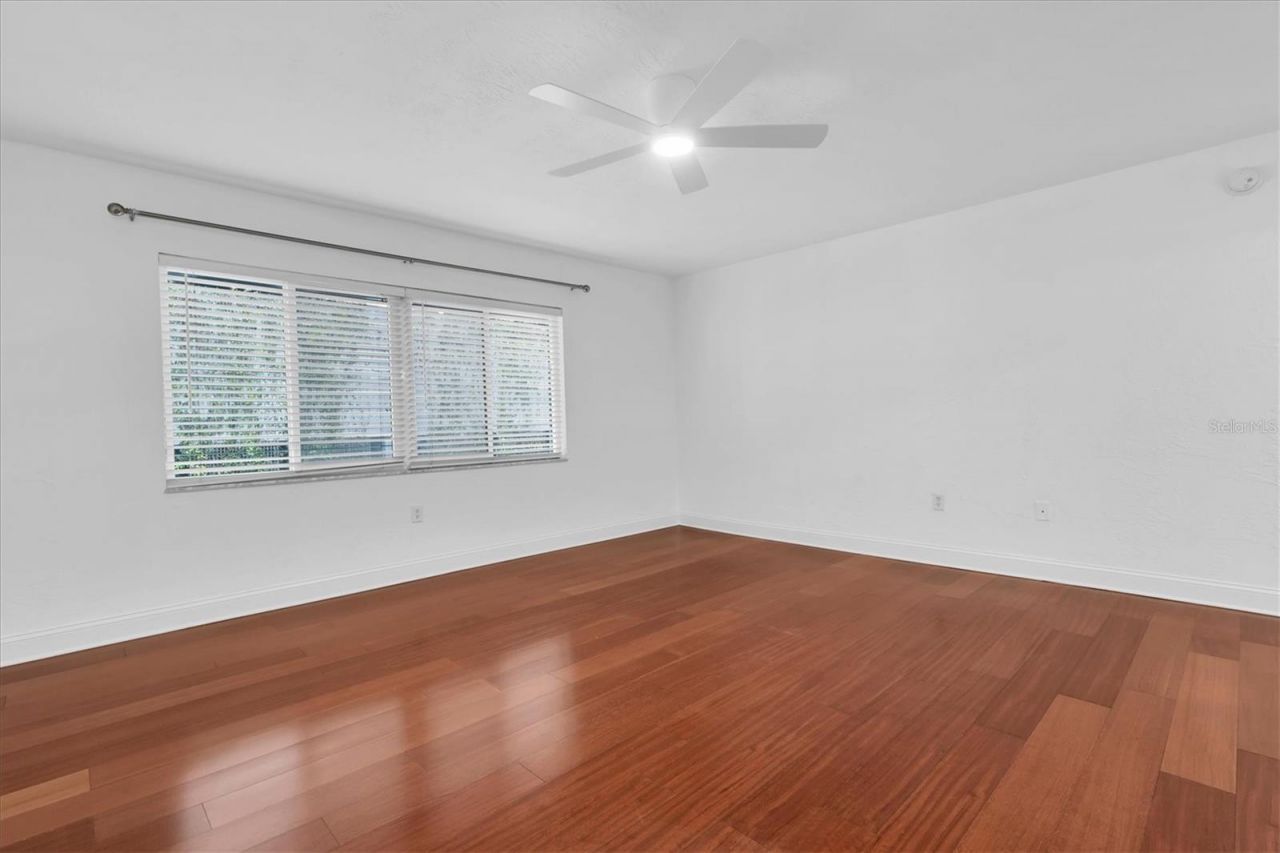 210 5th Avenue S, Unit 403, Saint Petersburg, FL 33701 Photo