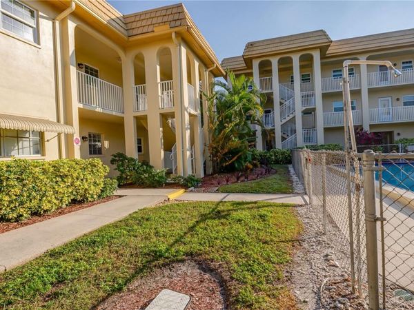 3850 13TH AVENUE N, Unit 201, ST PETERSBURG, FL 33713