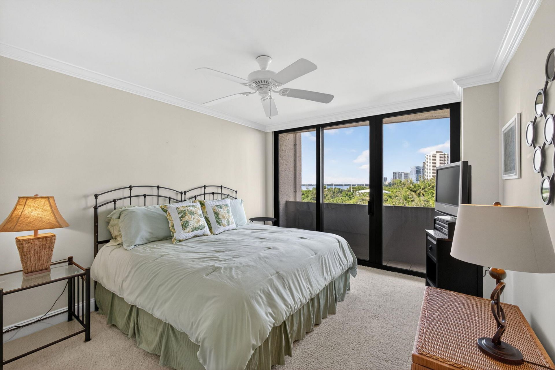 4200 N Ocean Drive, Unit 2-406, Singer Island, FL 33404 Photo
