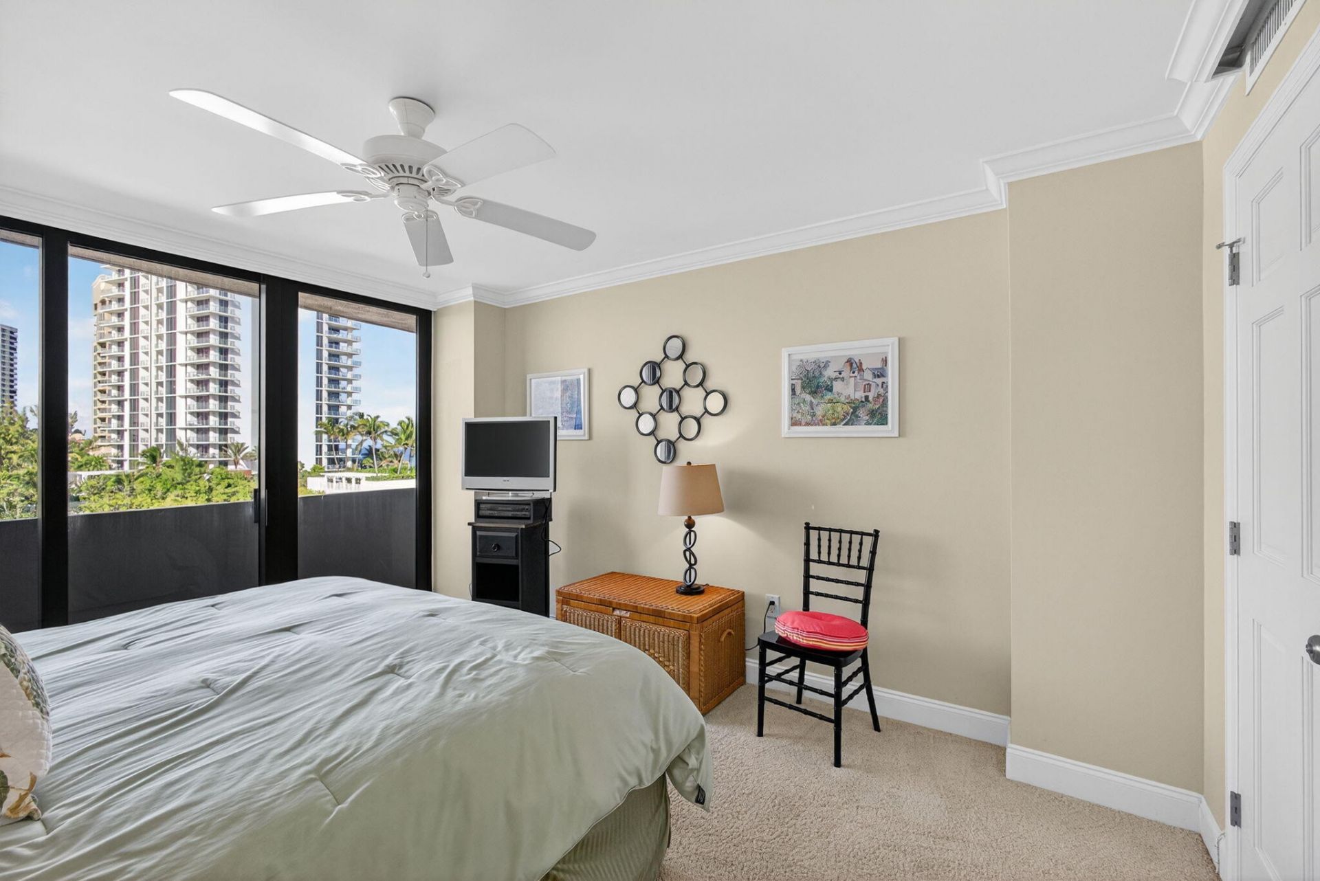 4200 N Ocean Drive, Unit 2-406, Singer Island, FL 33404 Photo