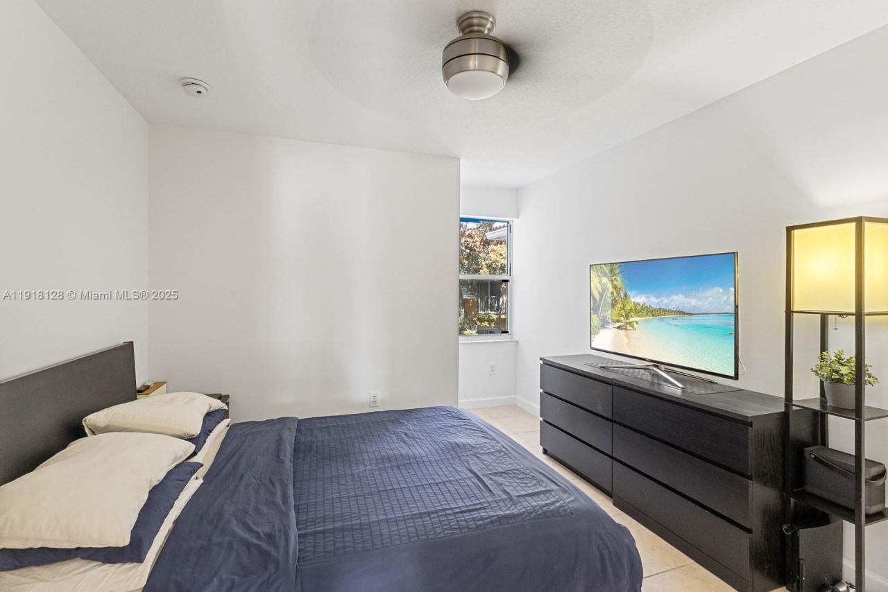 11505 NW 71st St, Doral, FL 33178 Photo