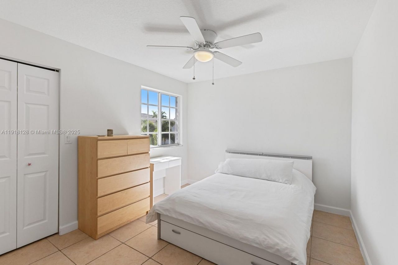 11505 NW 71st St, Doral, FL 33178 Photo