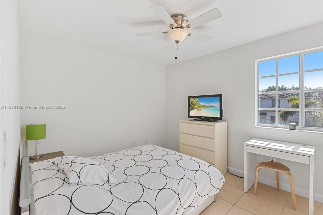 11505 NW 71st St, Doral, FL 33178 Photo