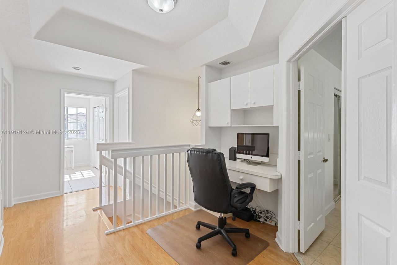 11505 NW 71st St, Doral, FL 33178 Photo