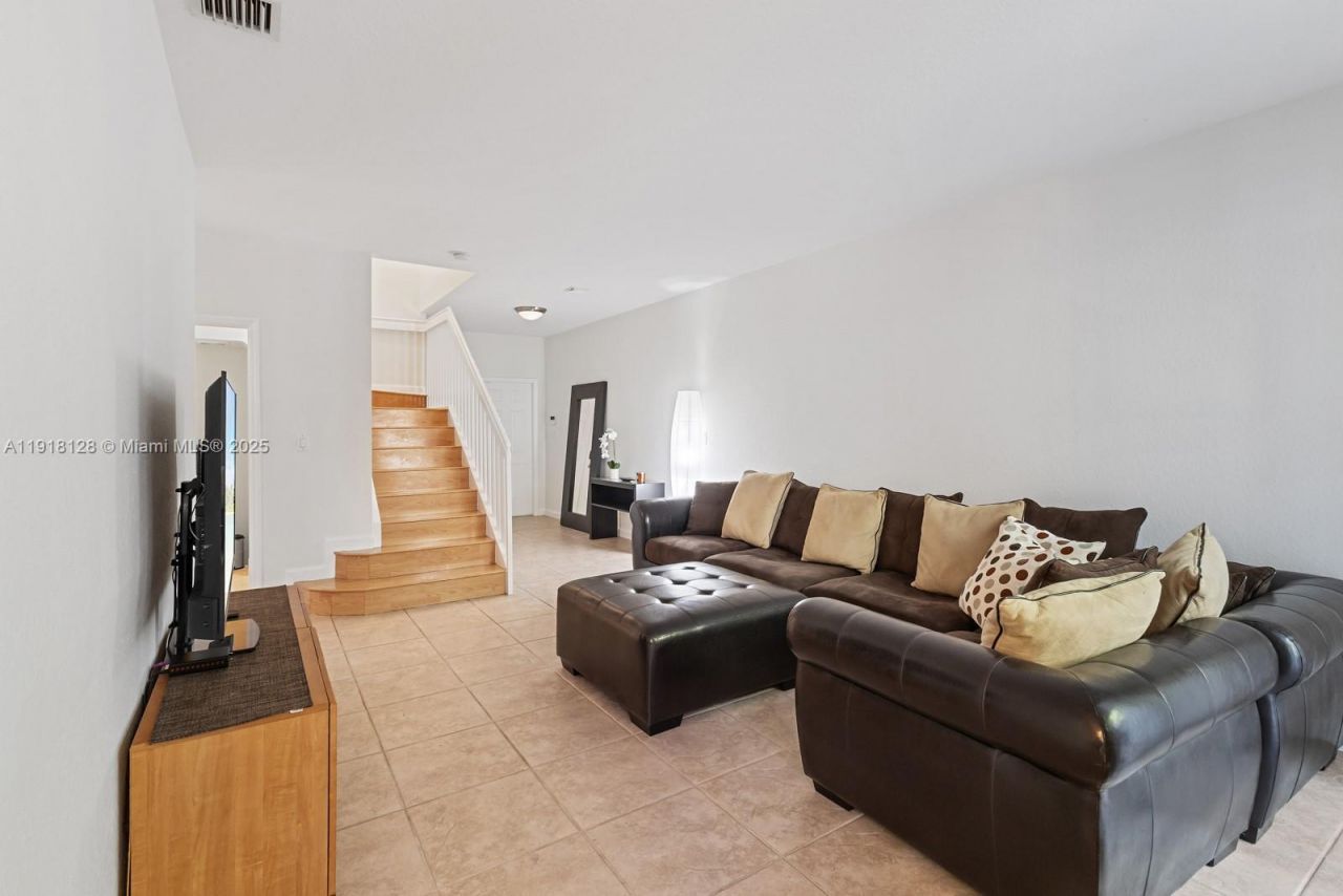 11505 NW 71st St, Doral, FL 33178 Photo