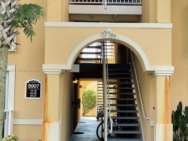 9907 Westwood Dr, Unit 34-2, Tamarac, FL 33321