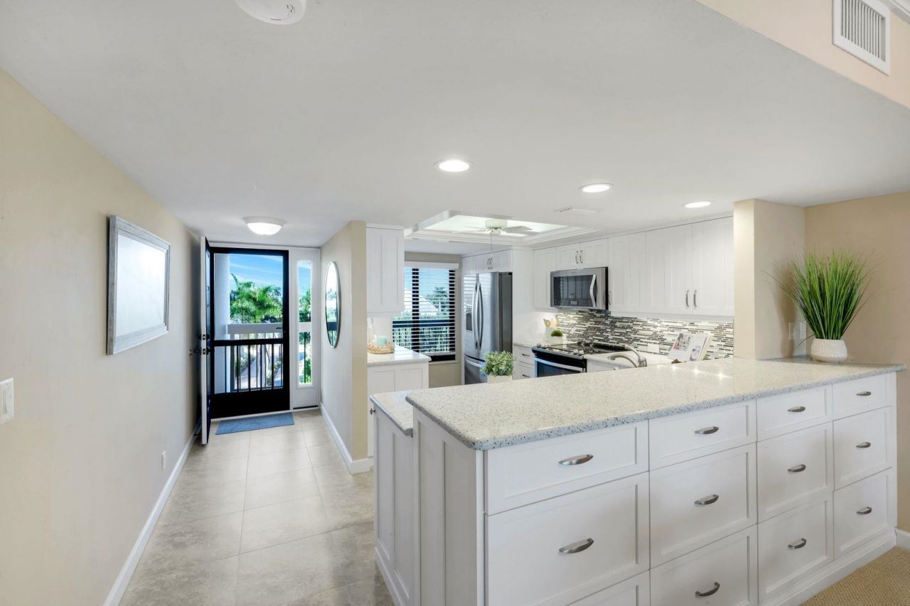 2777 W Gulf Dr, Unit 309, Sanibel, FL 33957 Photo