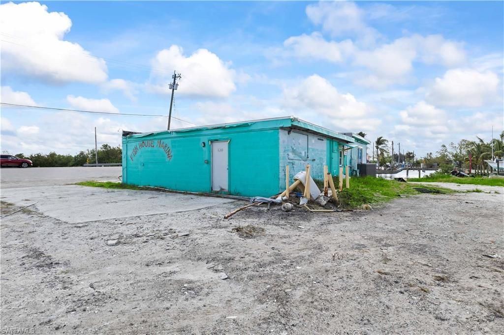 4520 And 4530 Pine Island Rd Nw, Matlacha, FL 33993 Photo