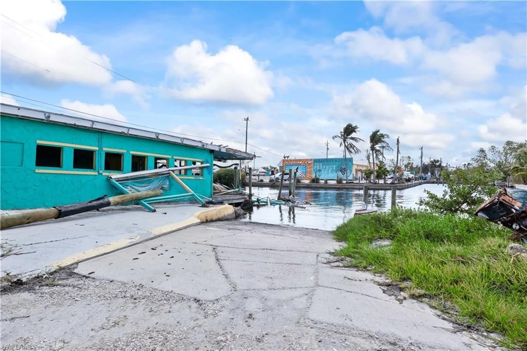 4520 And 4530 Pine Island Rd Nw, Matlacha, FL 33993 Photo